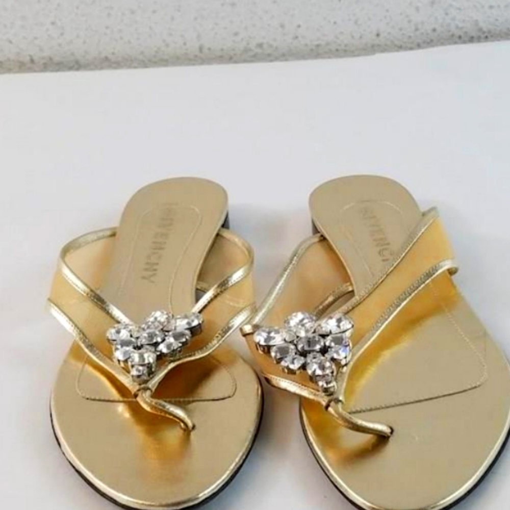Like new givenchy gold mesh sandal